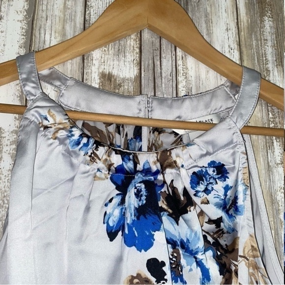 White House Black Market Lavender Floral Sleeveless Blouse - Picture 6 of 8